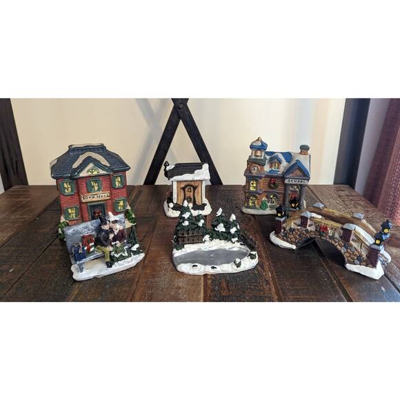 Christmas Village Set - 6 Pieces - Picture 12 of 12